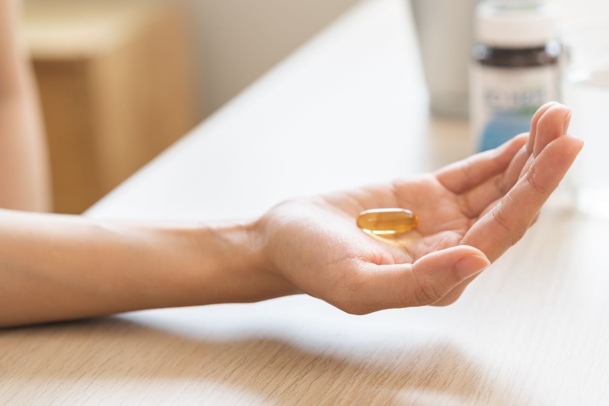 หลังรู้ว่าวิตามินบี 12 ห้ามกินกับวิตามินซี หญิงสาวก็กินห่างกันอย่างน้อย 2-4 ชั่วโมง